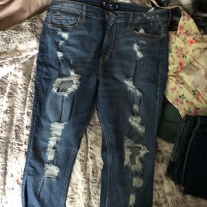 hollister skinny curvy high rise ripped jeans